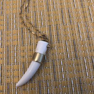 Stella & Dot Sahara Horn Necklace